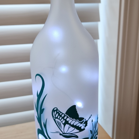 Frosted LED Bottles - Picture 5 of 6